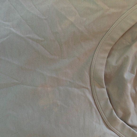 Lululemon men’s tee - Picture 4 of 4